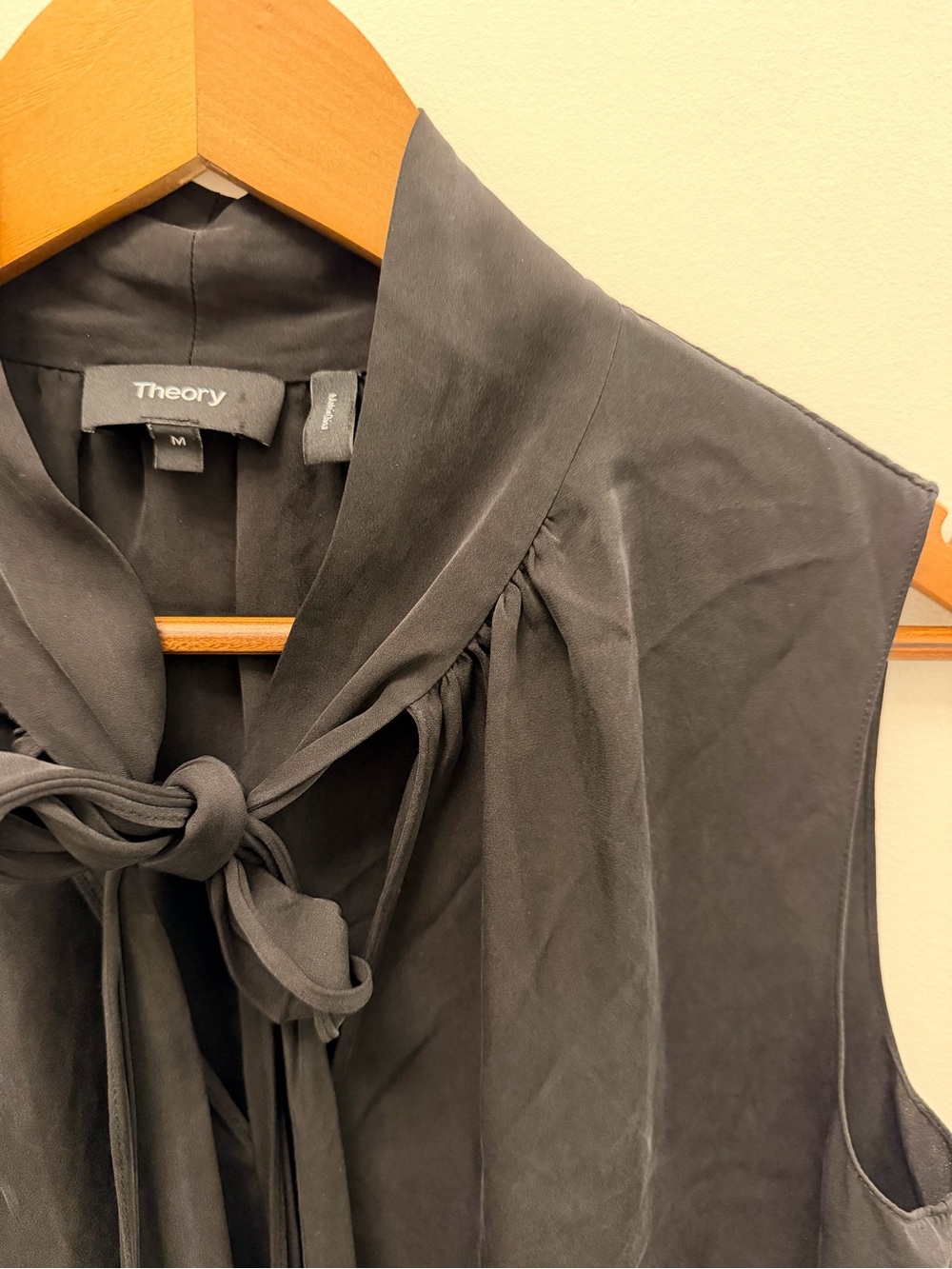 Theory Black Silk Sleeveless Tie-Neck Camisole - Picture 2 of 5